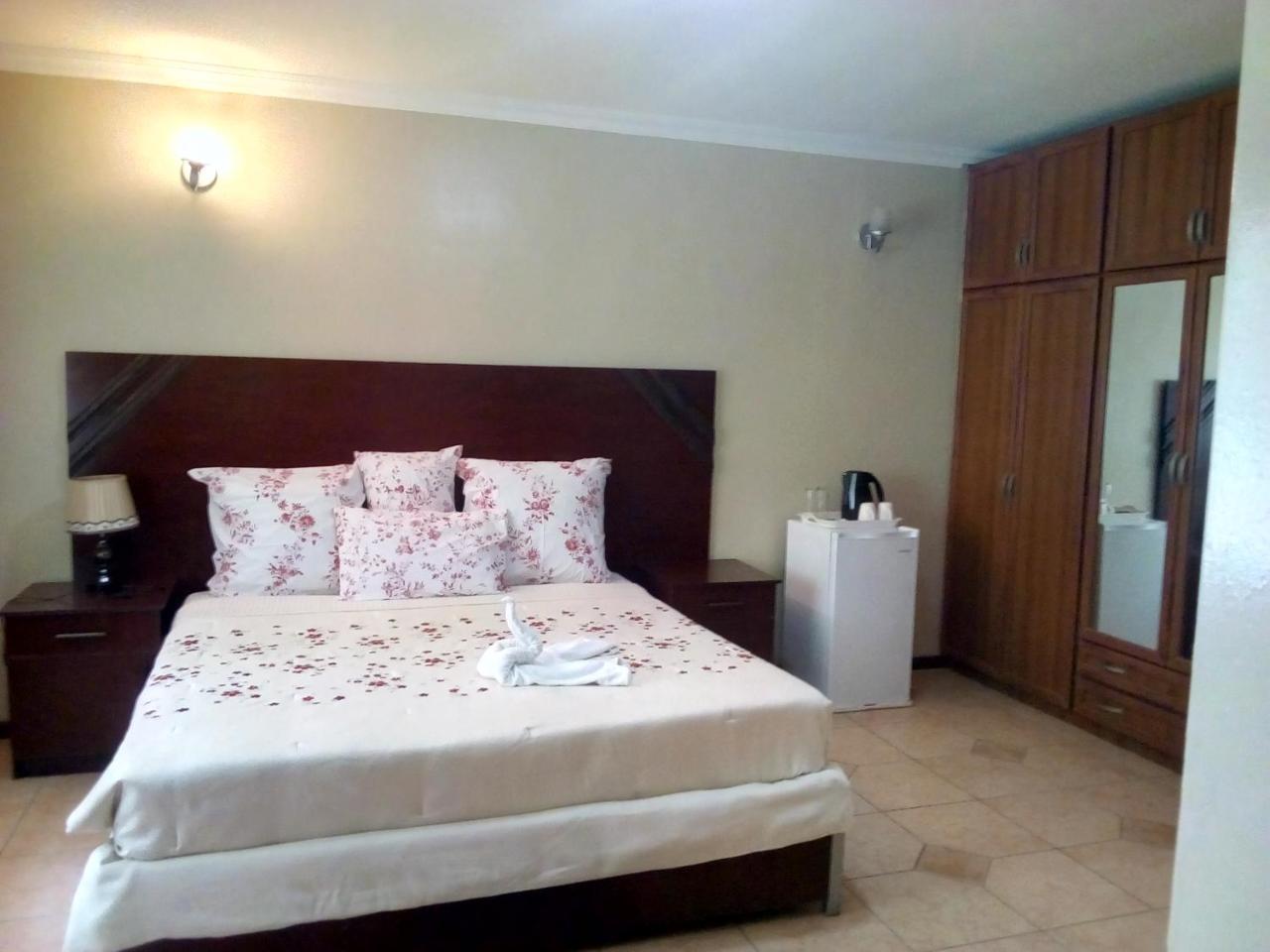 Zenith Lodge Λουσάκα Εξωτερικό φωτογραφία
